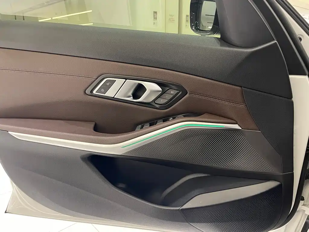 BMW i3 — миниатюра 7
