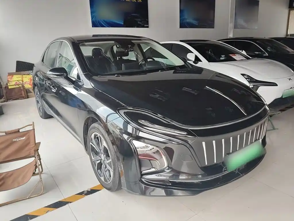 Hongqi Hongqi E-QM5 — миниатюра 4