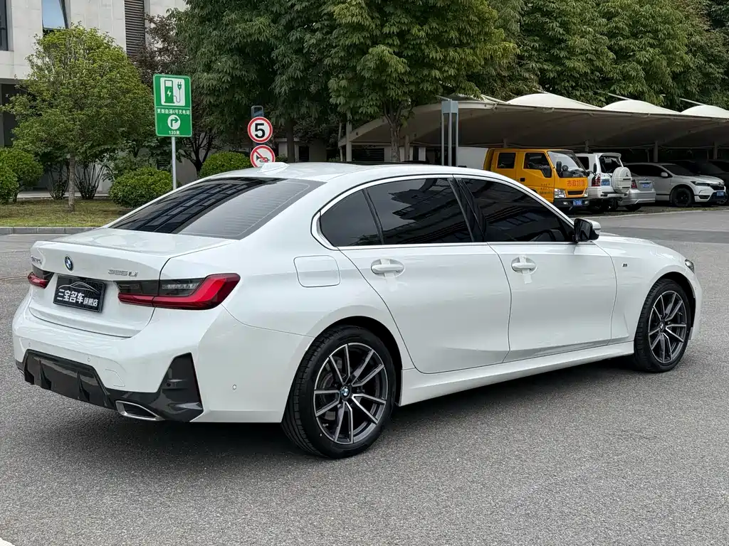 BMW 3 Series — миниатюра 14