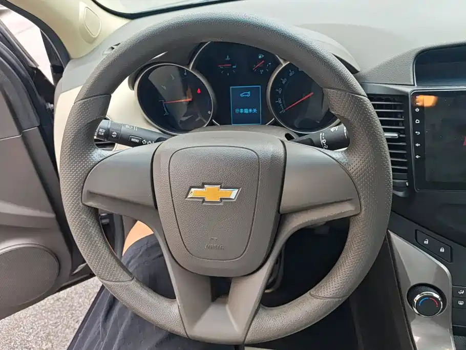 Chevrolet Cruze — миниатюра 15
