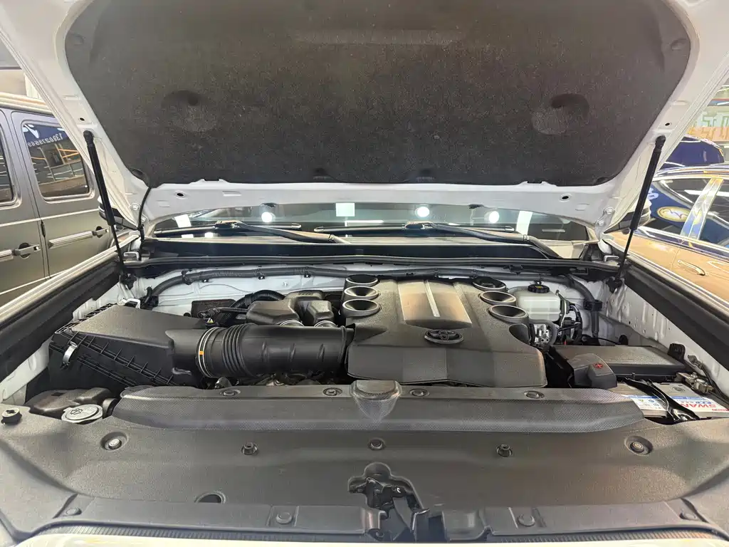 Toyota 4Runner — миниатюра 14