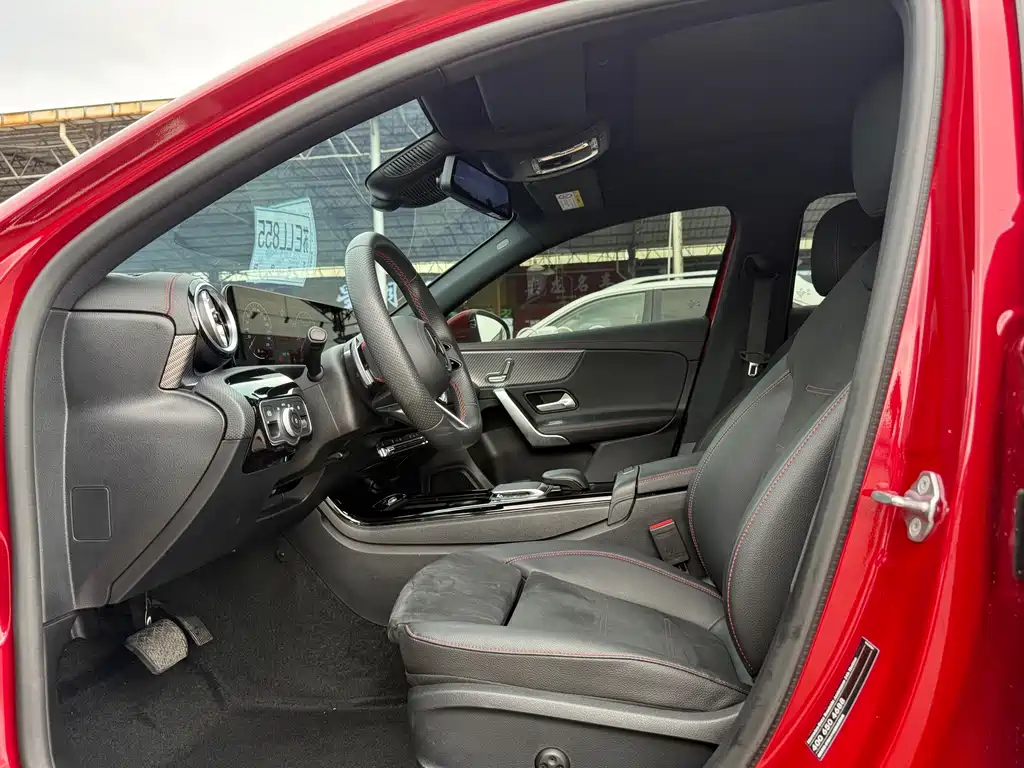 Mercedes-Benz A-Class — миниатюра 3