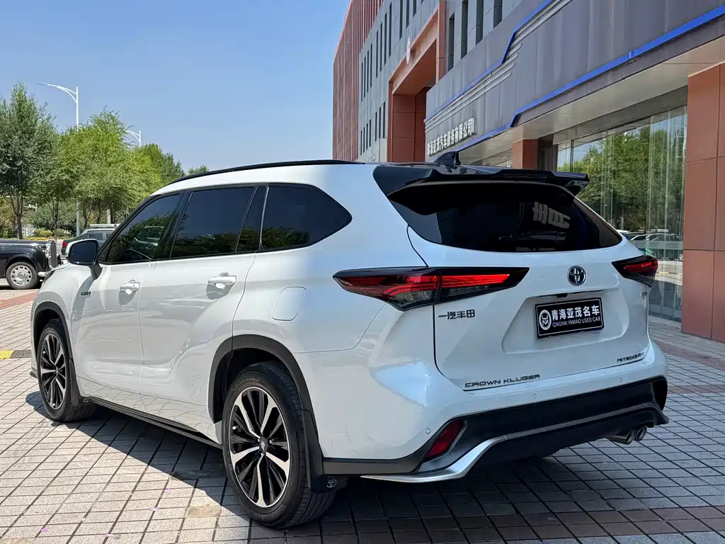 Toyota Crown Kluger — миниатюра 20