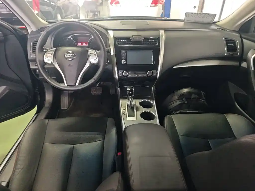 Nissan Teana — миниатюра 10