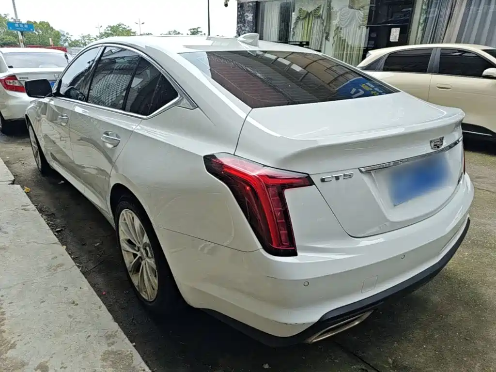 Cadillac CT5 — миниатюра 5