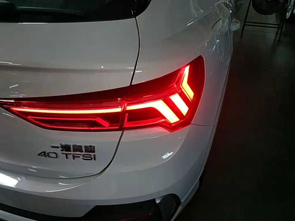 Audi Q3 Sportback — миниатюра 8