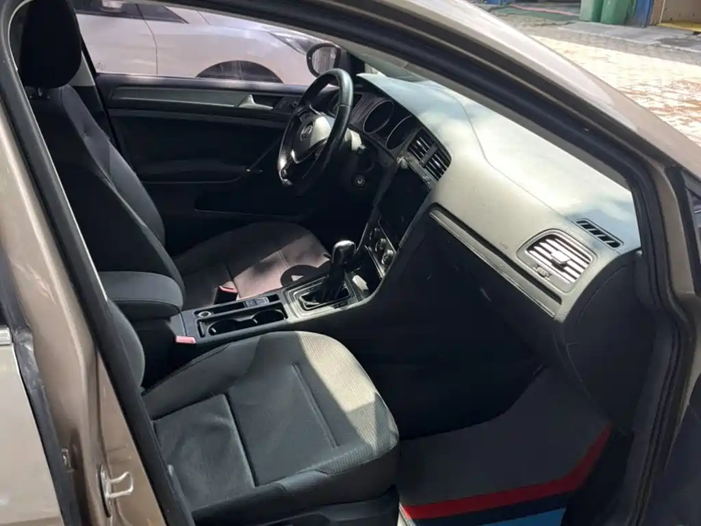 Volkswagen Golf — миниатюра 13