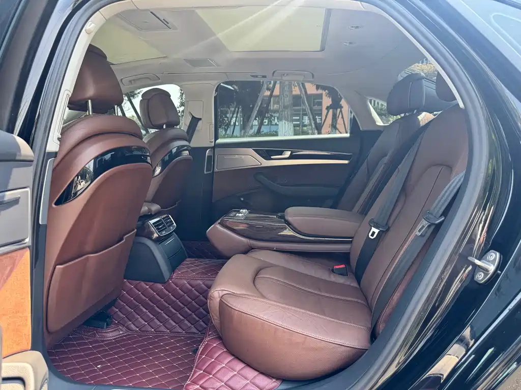 Audi A8 — миниатюра 8