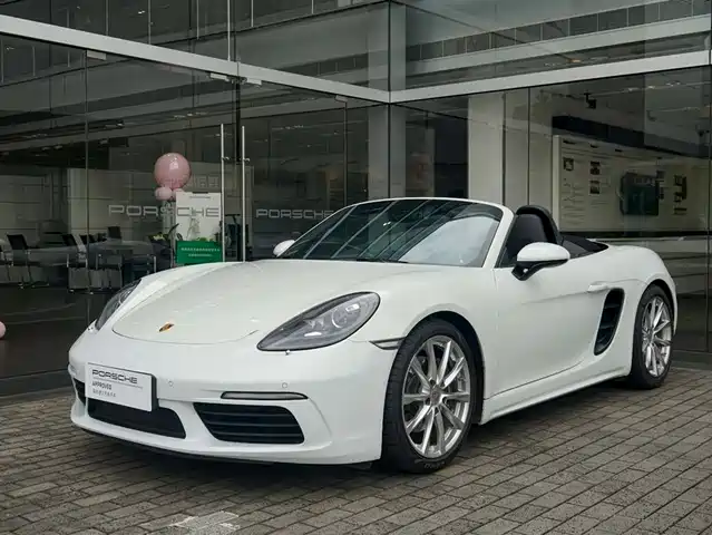 PORSCHE  718 2021