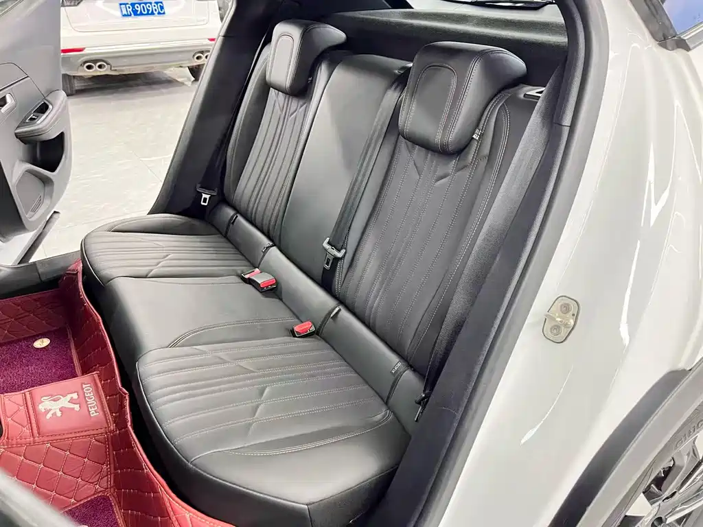 Peugeot 2008 — миниатюра 12