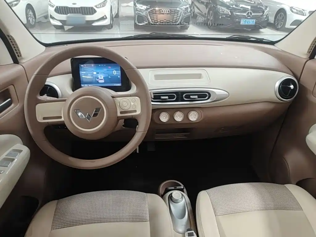 Wuling MINIEV — миниатюра 10