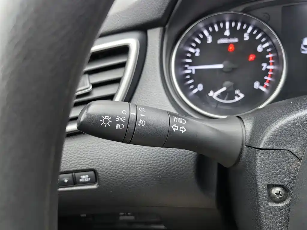 Nissan Qashqai — миниатюра 21
