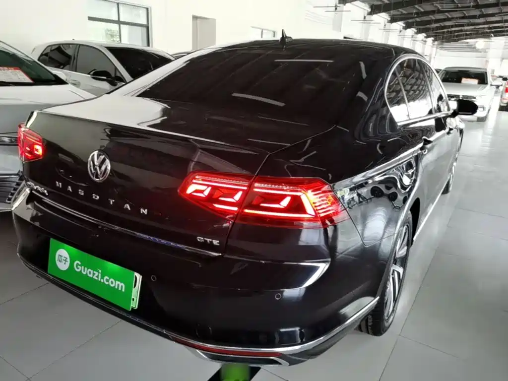 Volkswagen Magotan PHEV — миниатюра 7