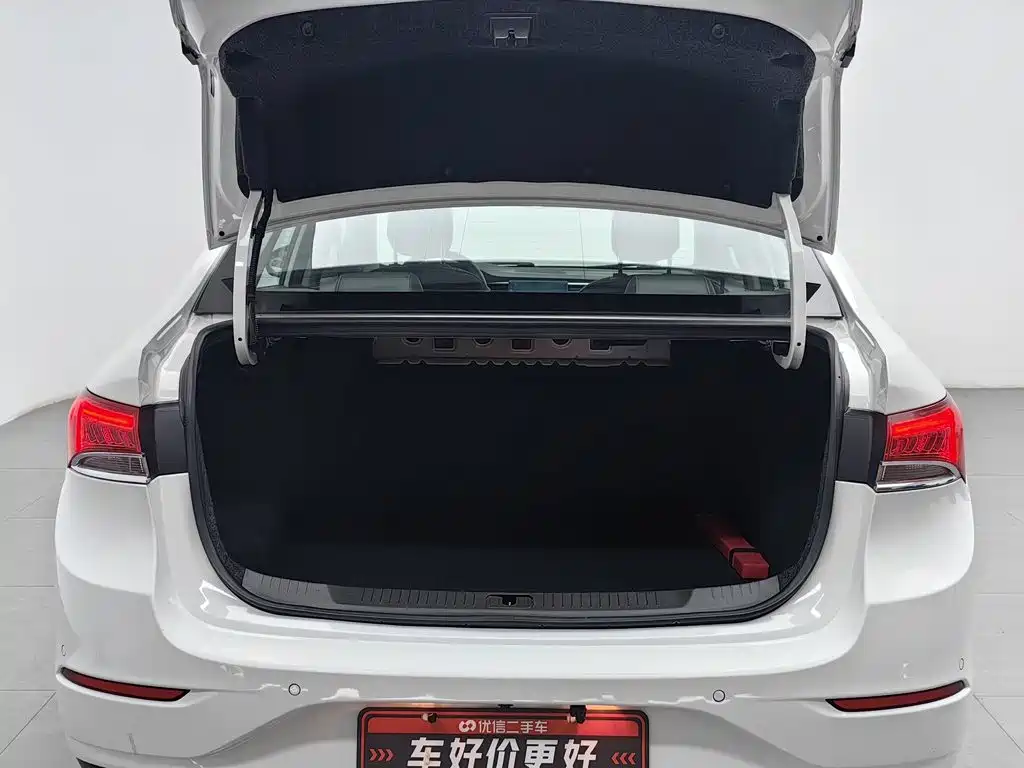 Buick Excelle — миниатюра 16