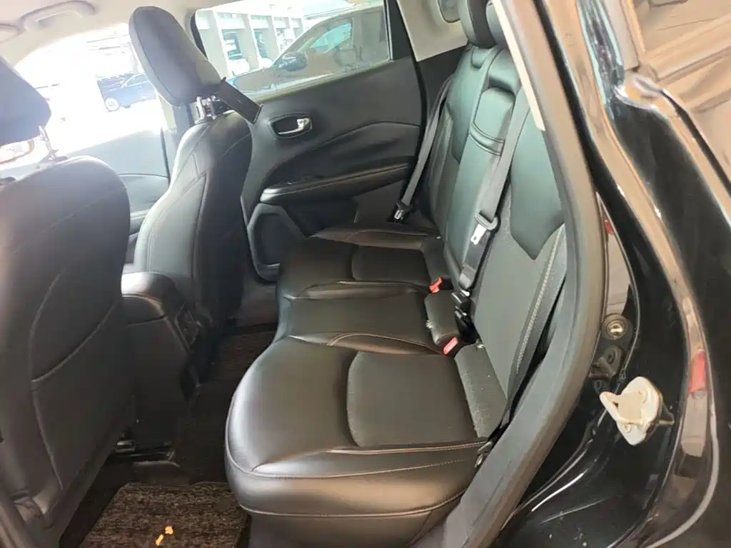 Jeep Compass — миниатюра 17