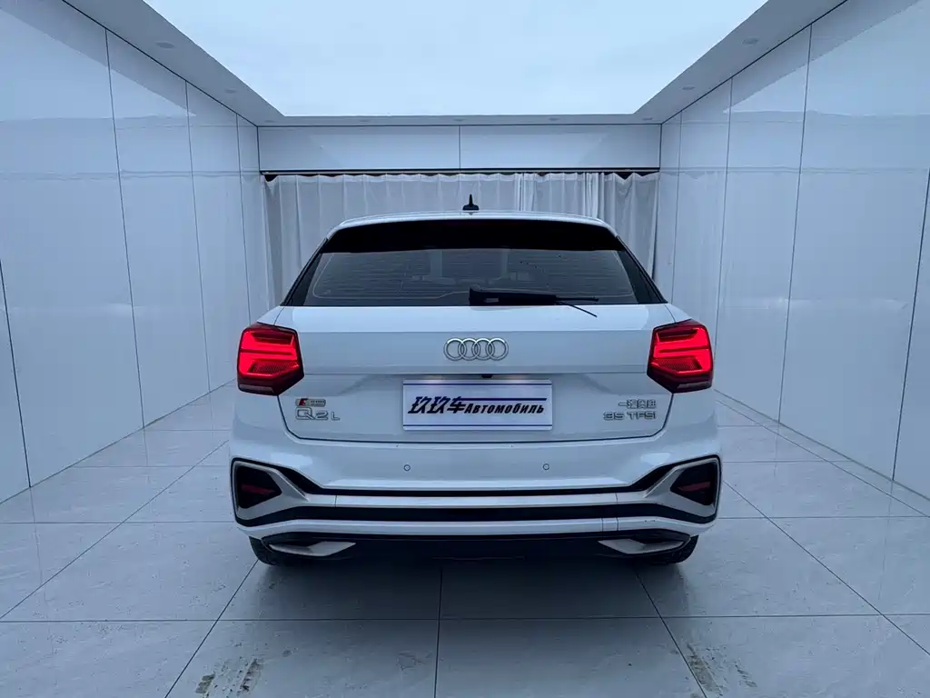 Audi Q2L — миниатюра 5
