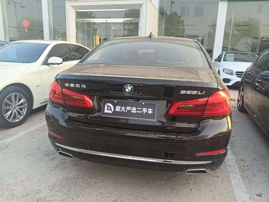BMW 5 Series — миниатюра 5
