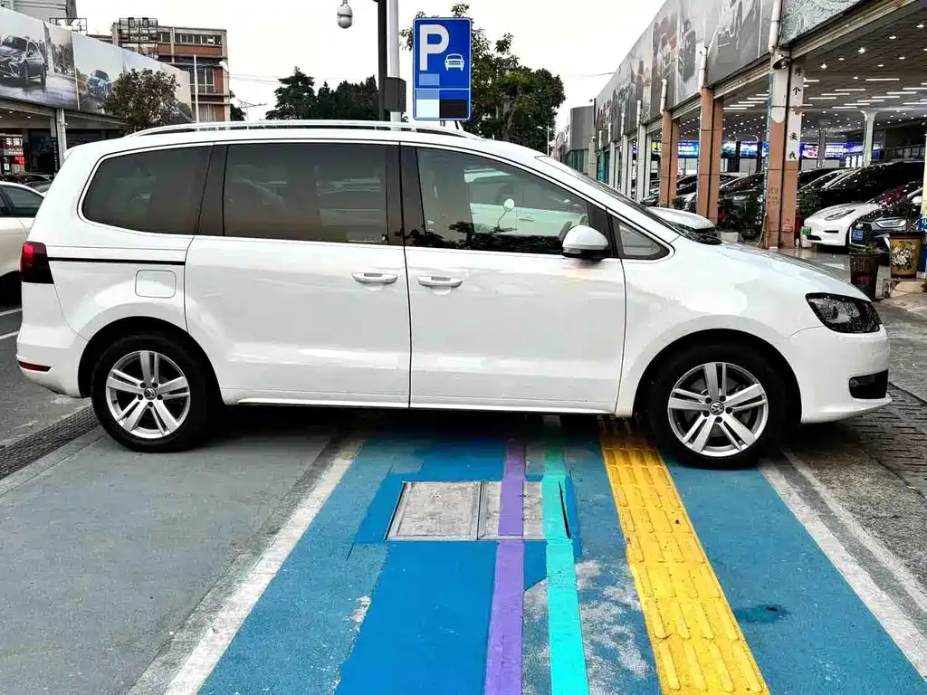 Volkswagen Sharan 380TSI Premium Type 7 seats, фото 3