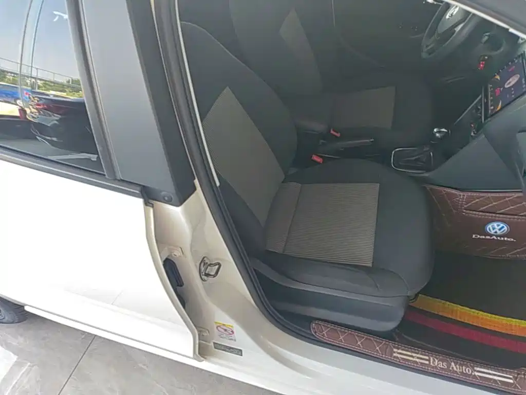 Volkswagen Polo — миниатюра 25