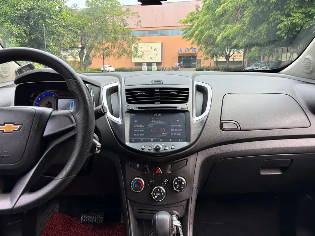 Chevrolet Trax — миниатюра 12