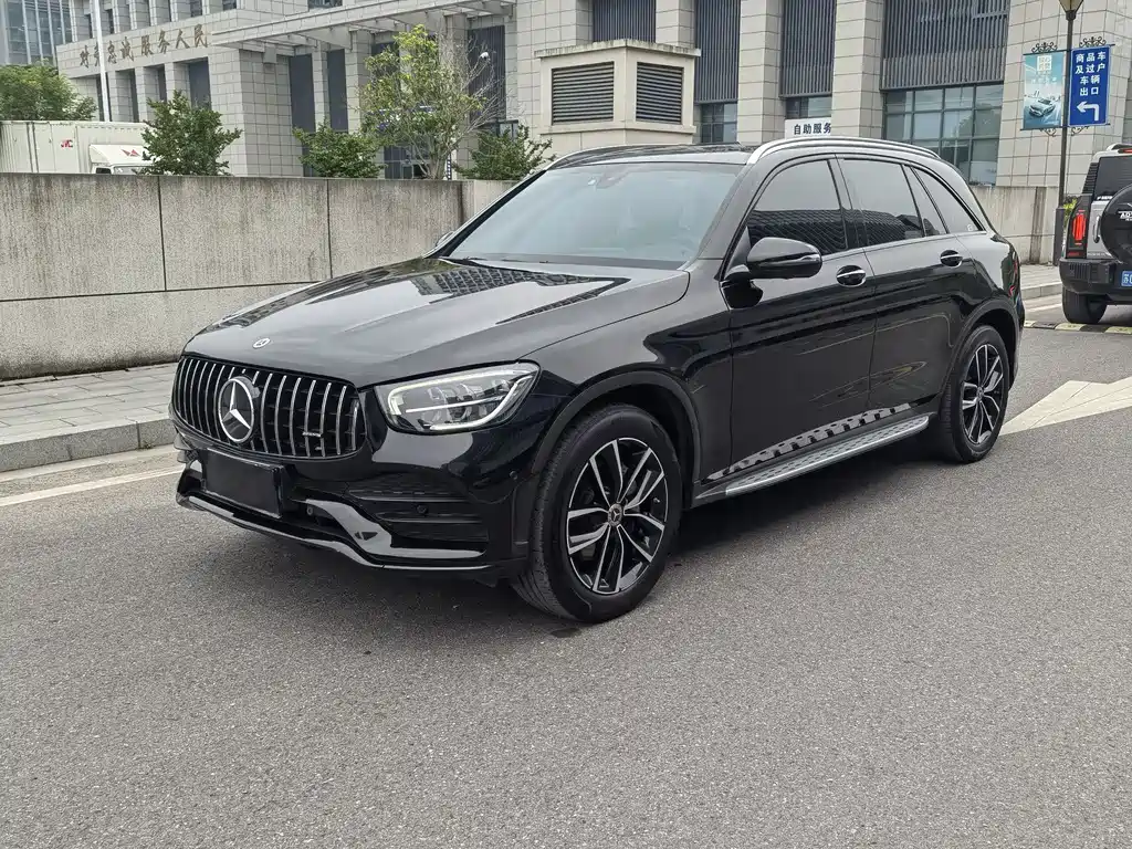 Купить Mercedes-Benz GLC