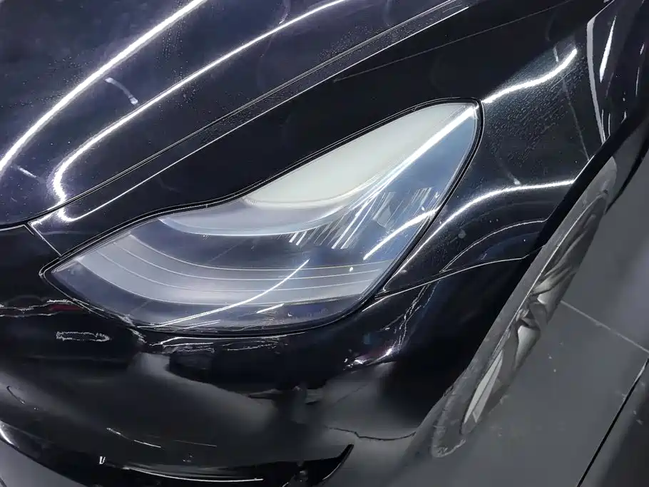Tesla Model 3 — миниатюра 5