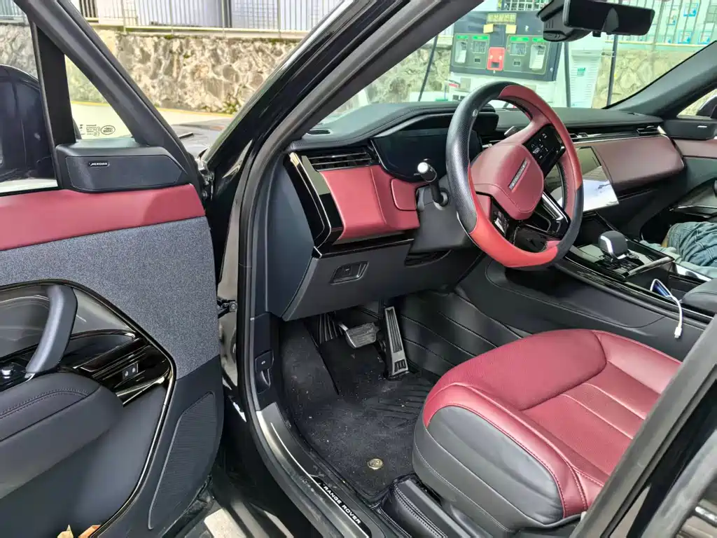 Land Rover Range Rover Sport 2025 400PS Dynamic SE