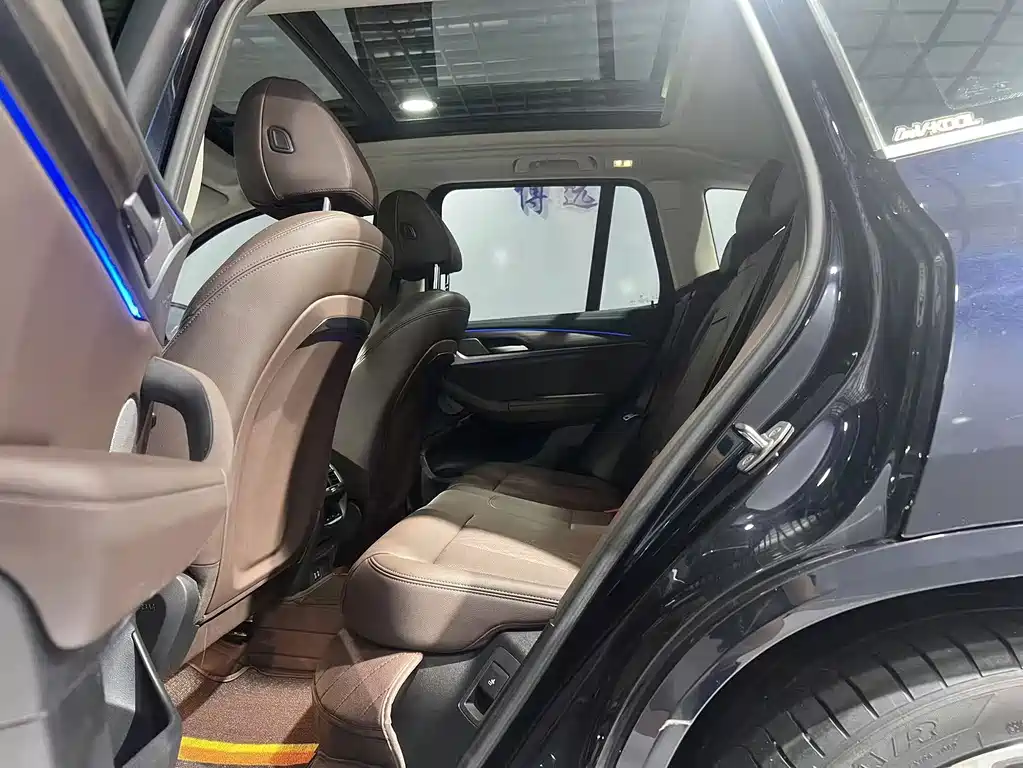 BMW X3 — миниатюра 9