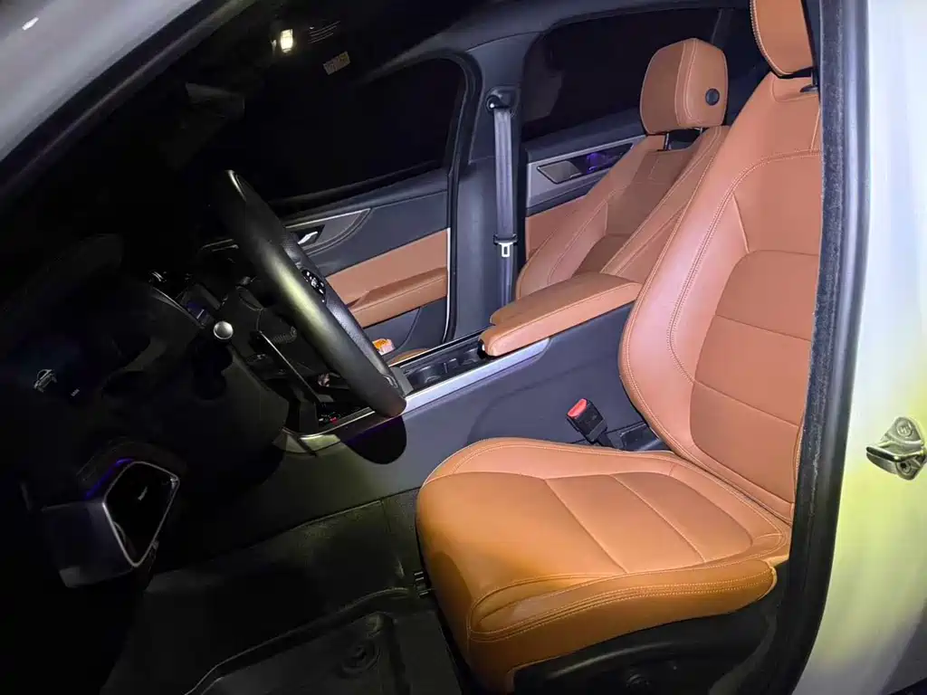 Jaguar XEL — миниатюра 8