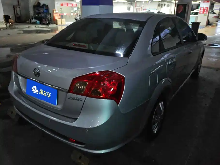 Buick Excelle — миниатюра 3