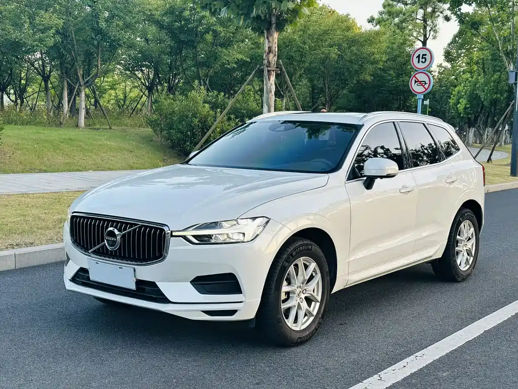 2018 Volvo XC60 - zdjęcie 1 z 17