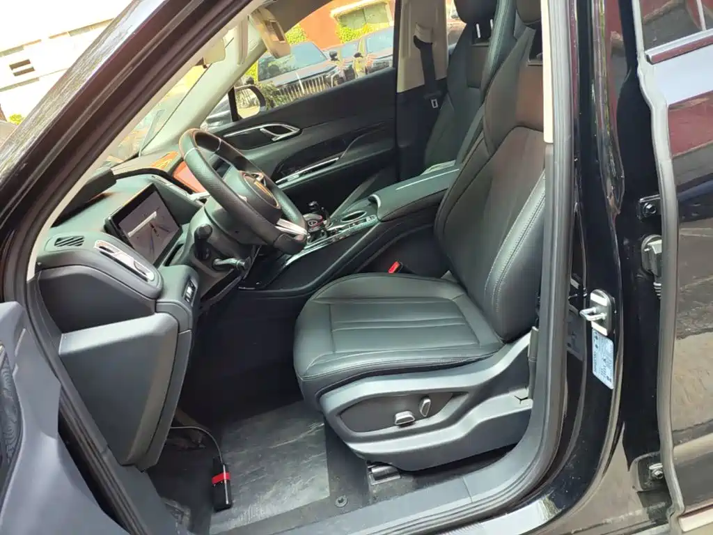 Hongqi Hongqi HS3 PHEV — миниатюра 15