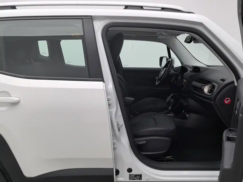 Jeep Renegade — миниатюра 23