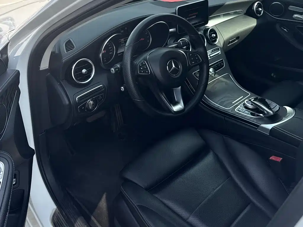Mercedes-Benz C-Class — миниатюра 7
