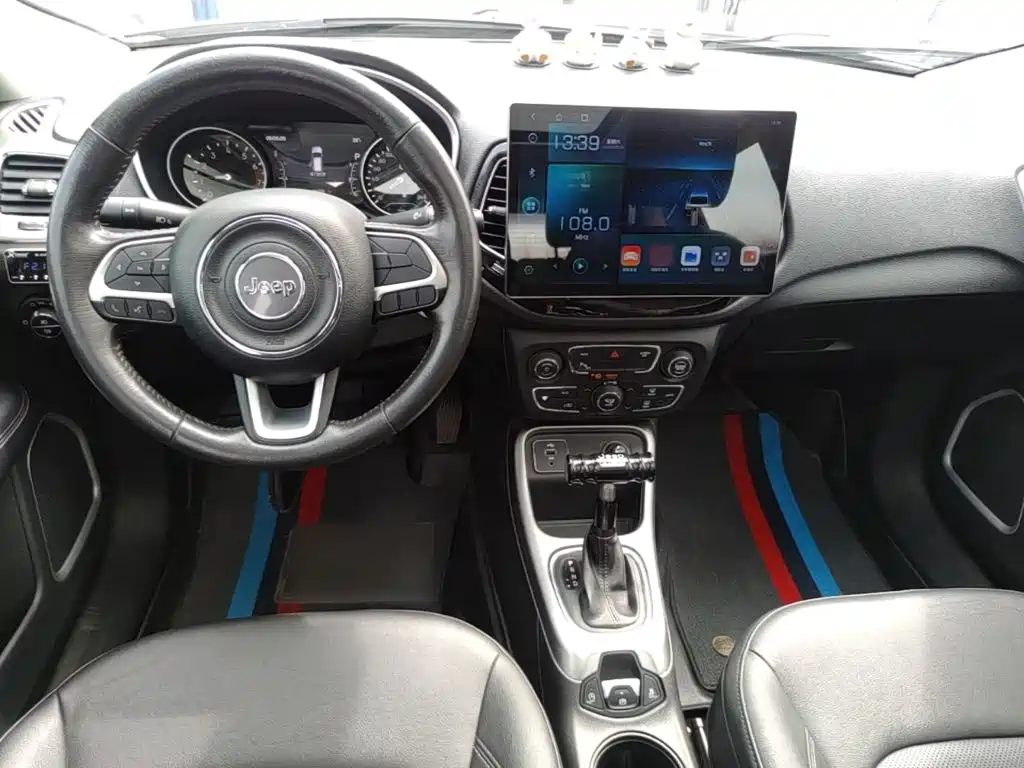 Jeep Compass — миниатюра 10