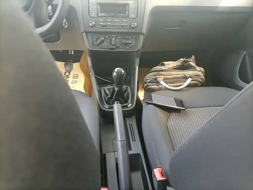 Volkswagen Santana — миниатюра 14