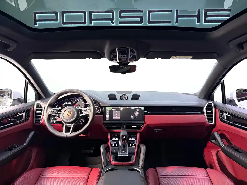 Porsche Cayenne — миниатюра 7