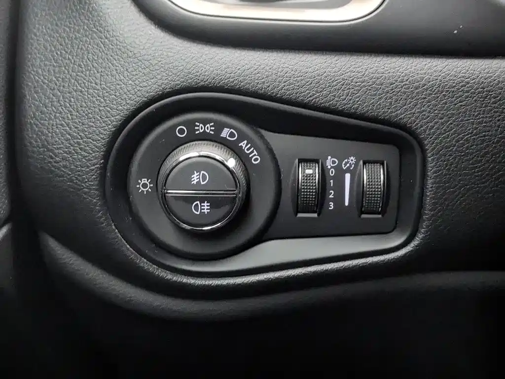 Jeep Renegade — миниатюра 21