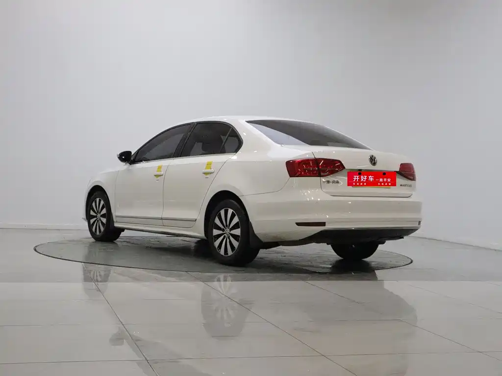 Volkswagen Sagitar — миниатюра 3