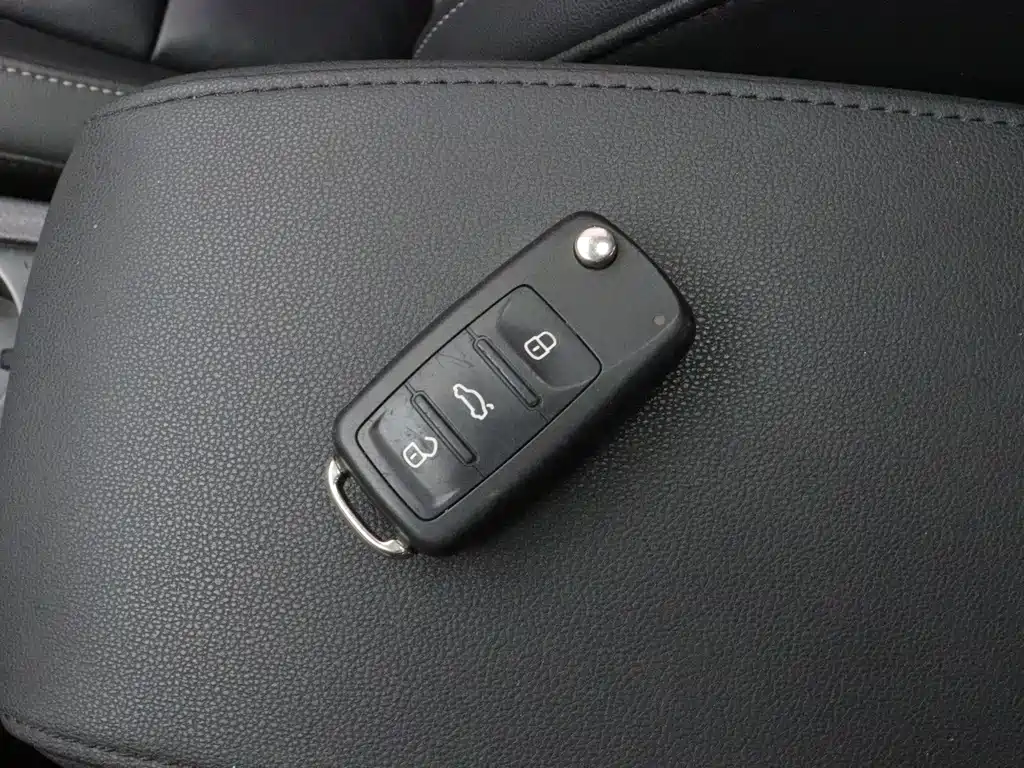 Volkswagen Sagitar — миниатюра 25