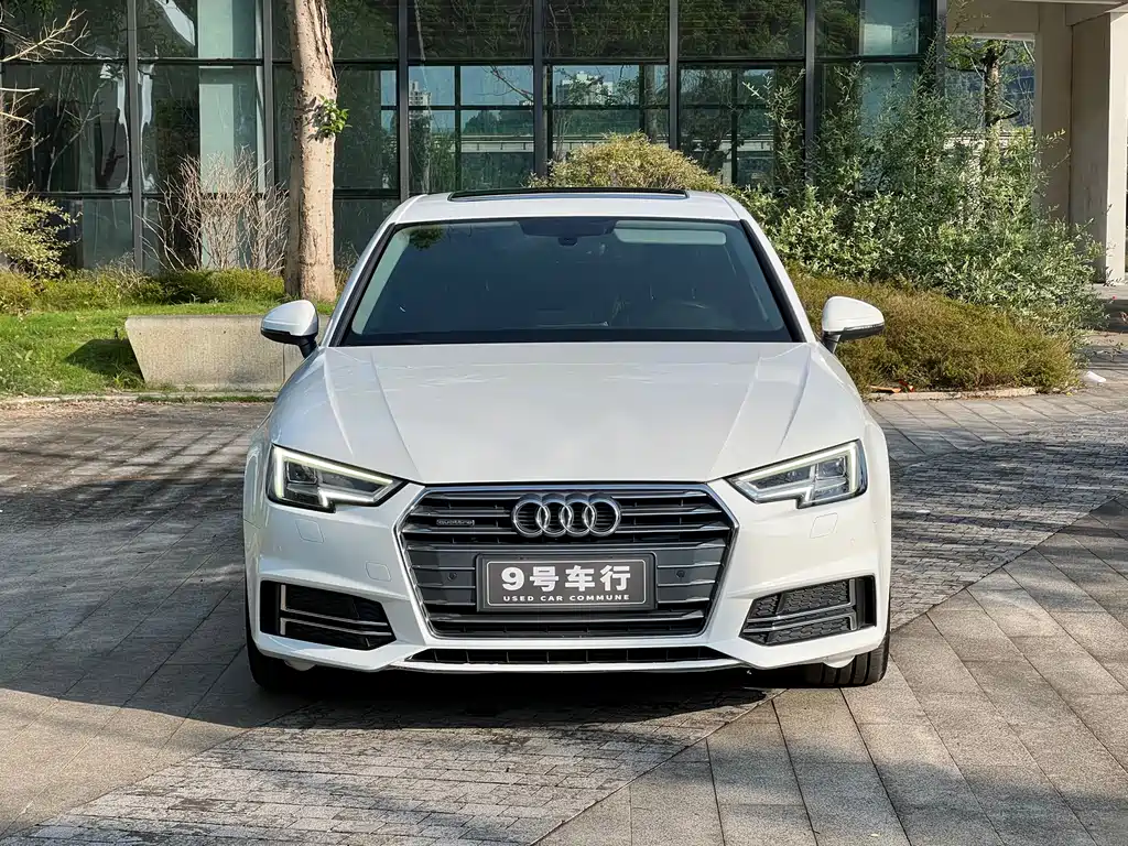 Купить Audi A4L