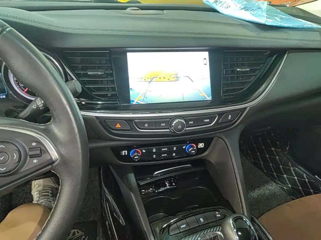 Buick Regal — миниатюра 13