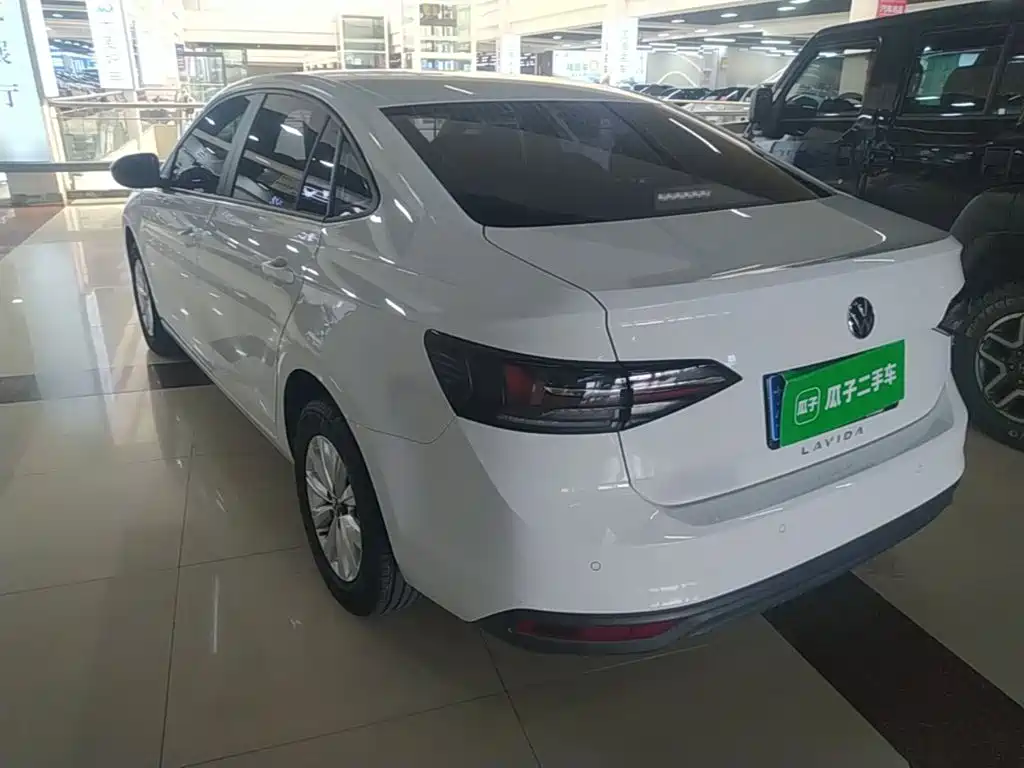 Volkswagen Lavida — миниатюра 5
