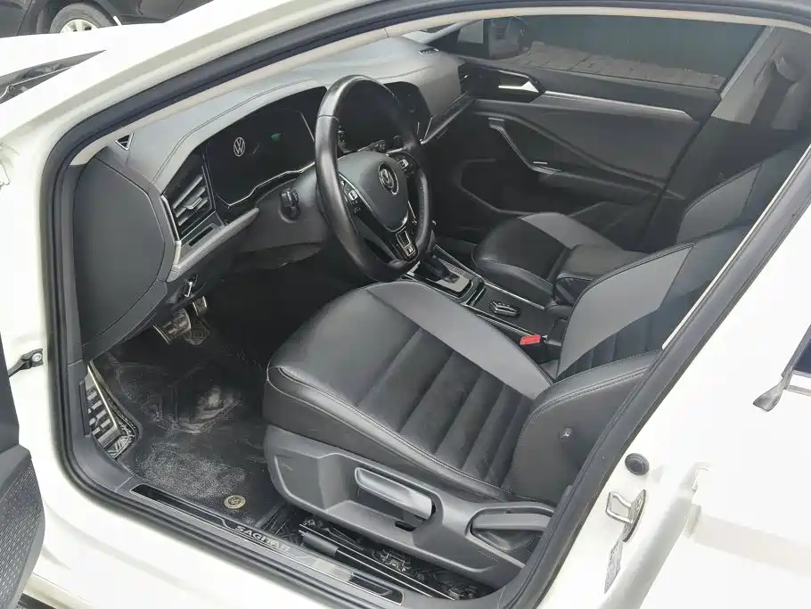 Volkswagen Sagitar 2021 280TSI DSG Comfort Smart Connect