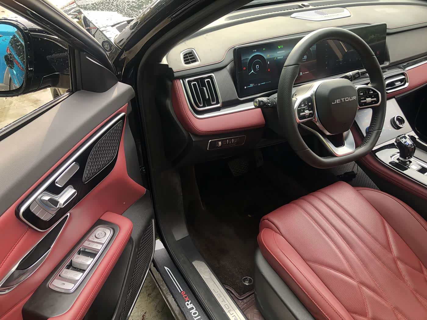 Jetour Jetour X70 PLUS 1.5 л 2025 г. Чёрный, пробег 10000 км