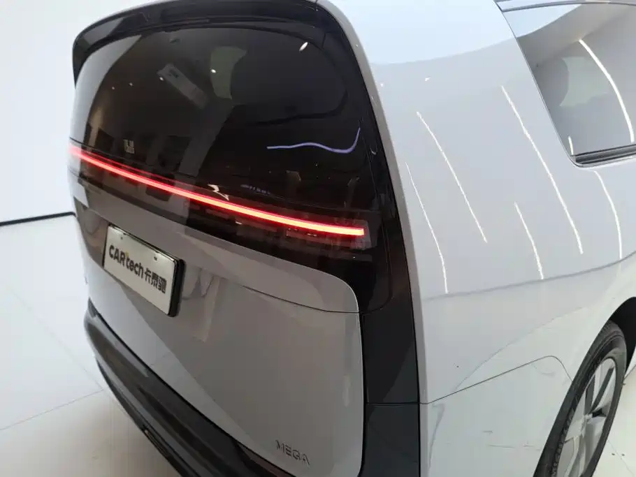 Li Auto Li MEGA — миниатюра 12