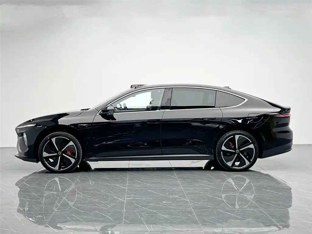 NIO NIO ET7