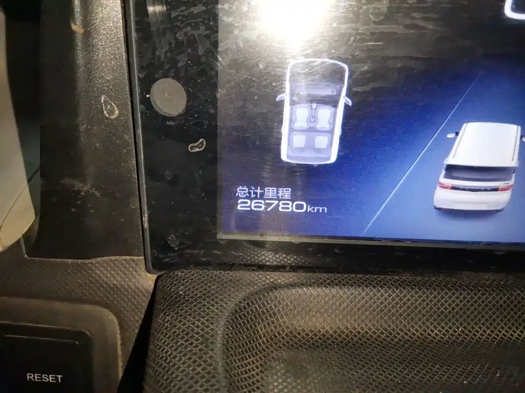 Wuling MINIEV — миниатюра 8