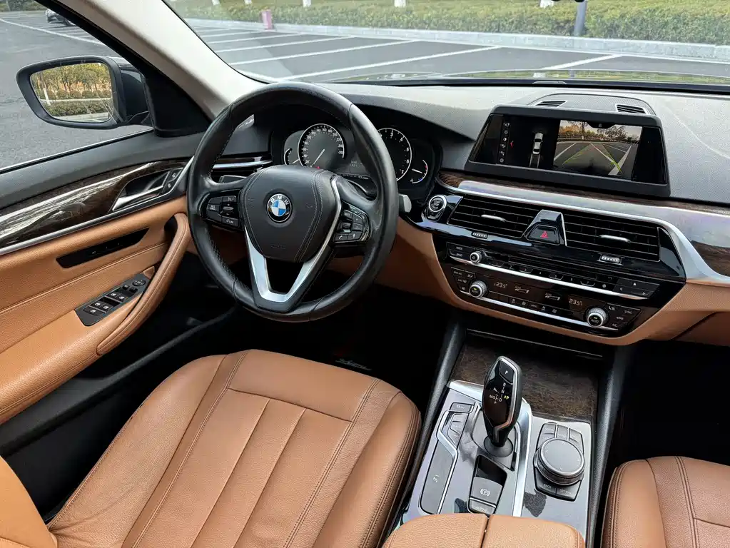 BMW 5 SERIES