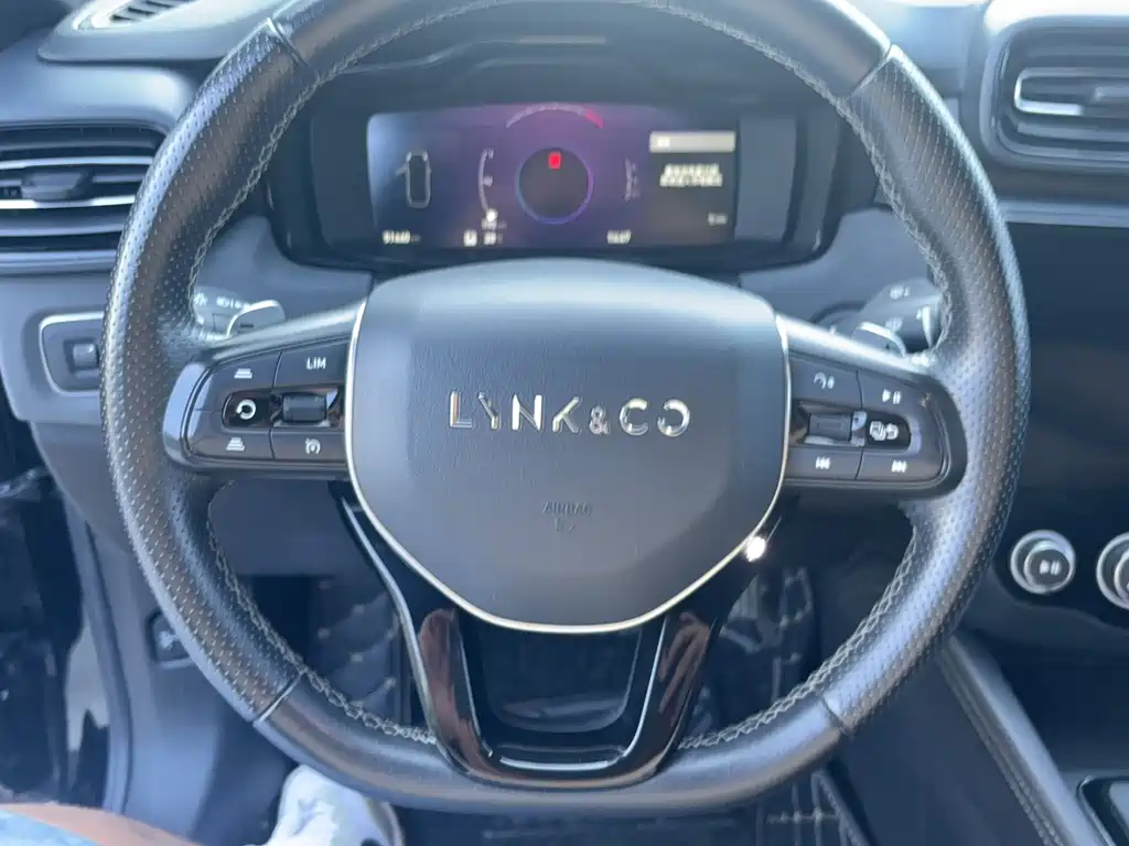 Lynk & Co 03 — миниатюра 15